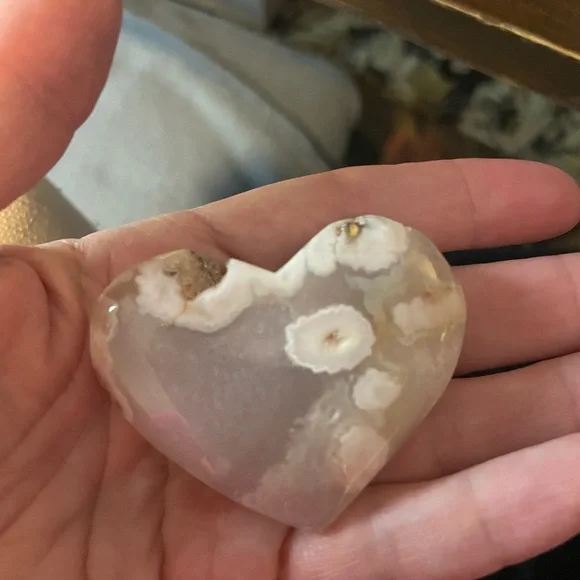 Heart-Shaped Flower Agate Stone - Picture 1 of 3